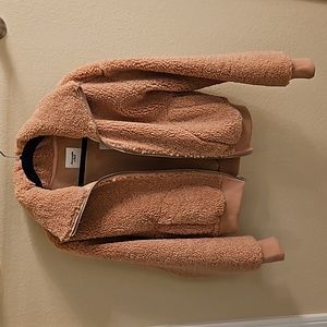 Abercrombie & Fitch cropped teddy jacket size medium in camel/tan color New